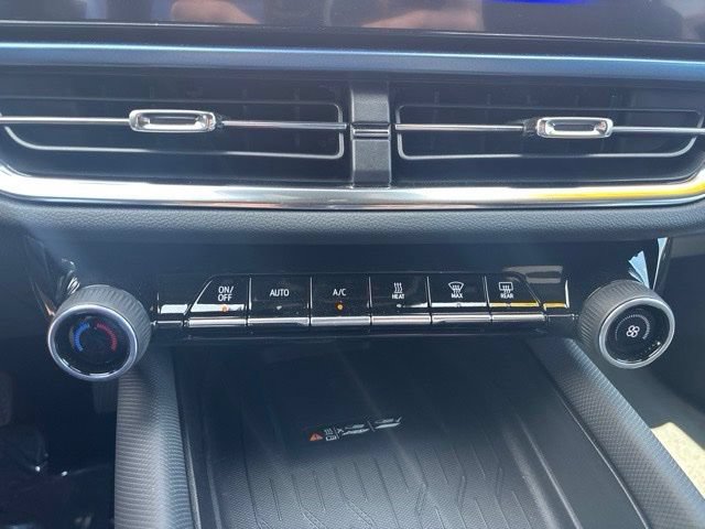 New 2026 Chevrolet Equinox EV LT AWD/4WD image 7