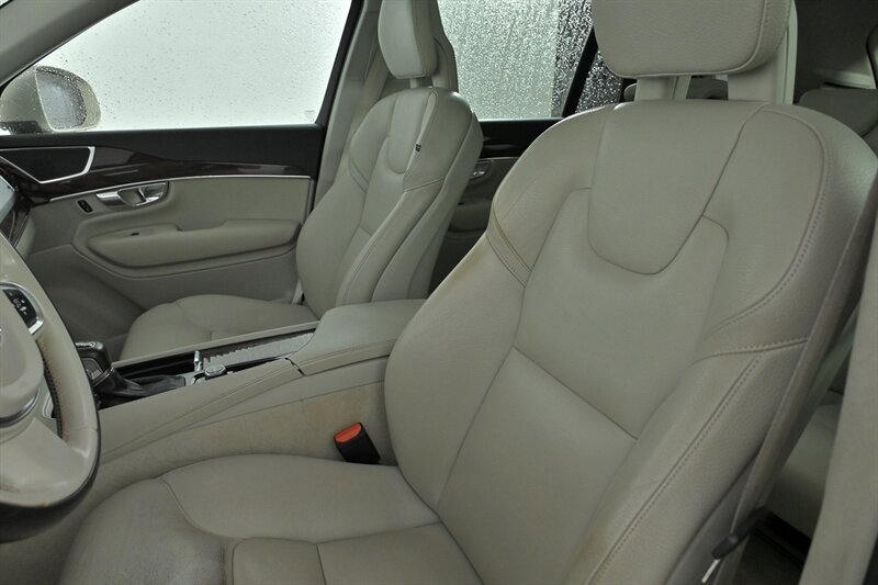 Used 2016 Volvo XC90 T6 Momentum w/ Momentum Plus Package AWD/4WD image 20