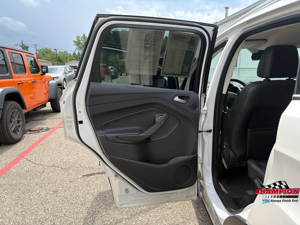 Used 2017 Ford Escape Titanium AWD/4WD image 20
