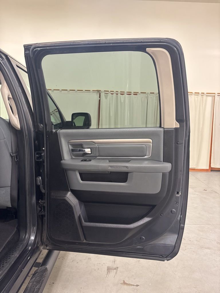 Used 2014 RAM 1500 Big Horn image 32