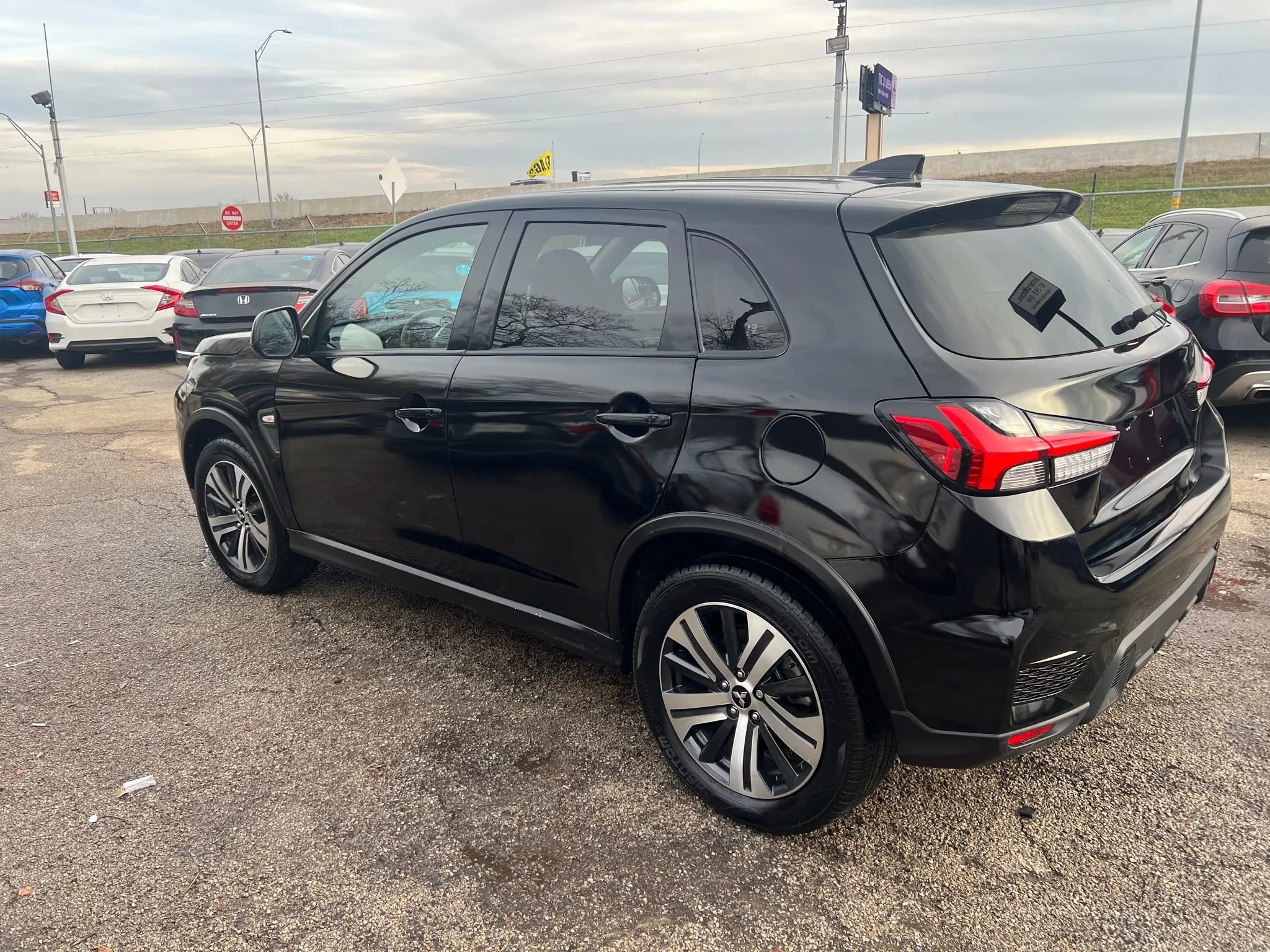 Used 2023 Mitsubishi Outlander Sport ES AWD/4WD image 8