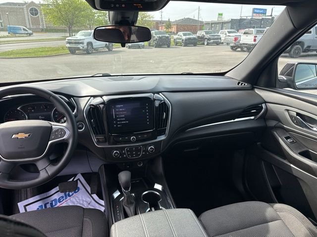 Used 2023 Chevrolet Traverse LT image 32