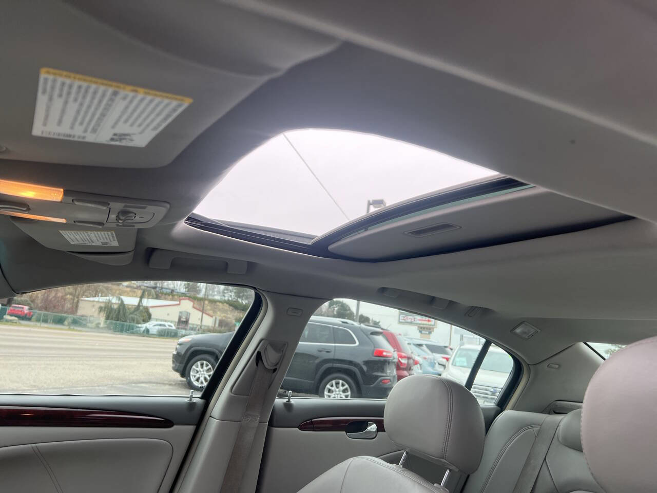 Used 2007 Buick Lucerne CXL image 15