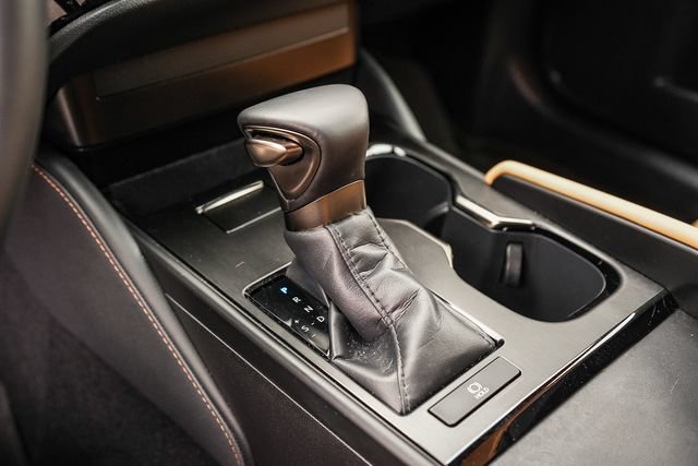 Used 2025 Lexus ES 350 w/ Accessory Package (Z2) FWD image 21