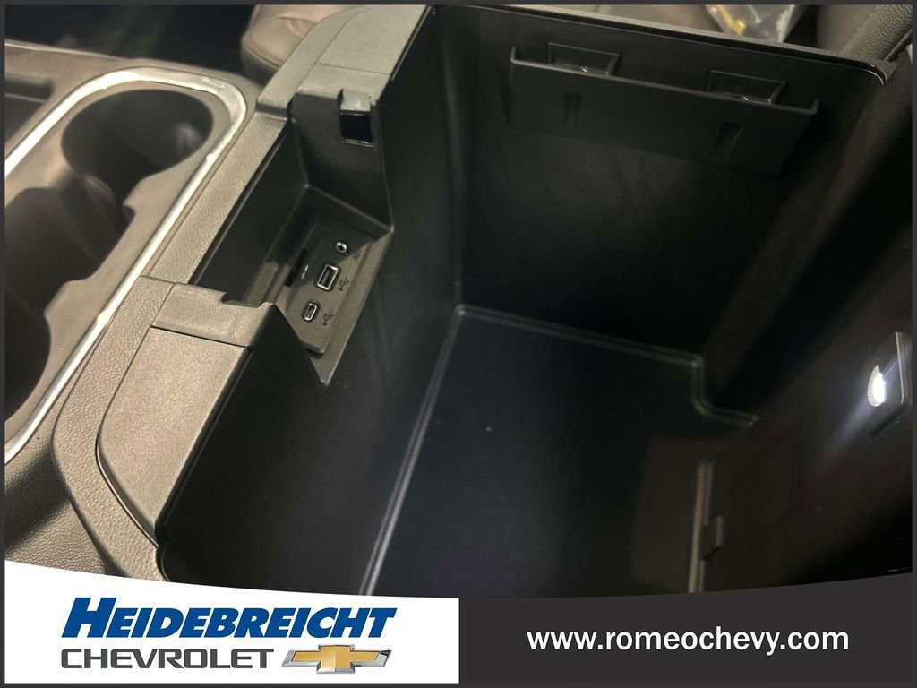 Used 2023 Chevrolet Silverado 2500 LTZ w/ LTZ Convenience Package image 28