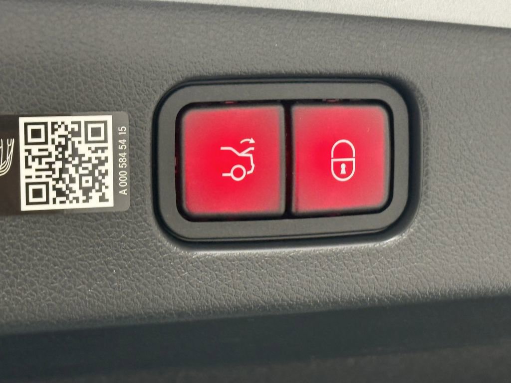 New 2026 Mercedes-Benz E 53 AMG e 4MATIC Sedan image 21