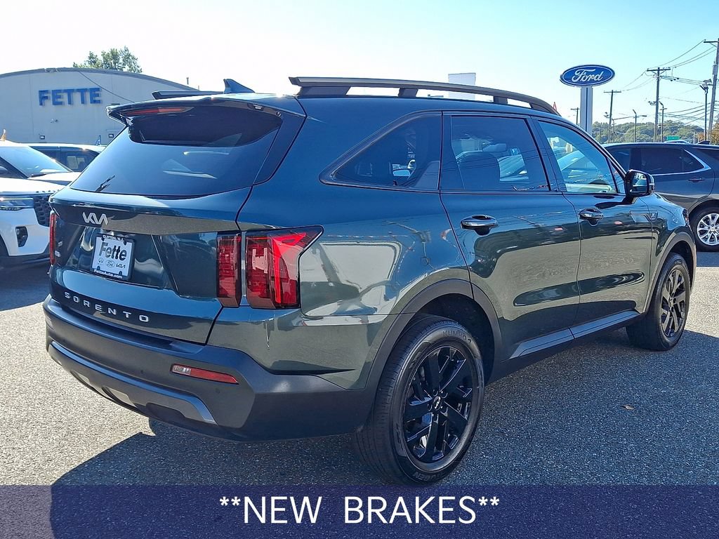 Certified 2022 Kia Sorento S w/ Panoramic Sunroof Package AWD/4WD image 5