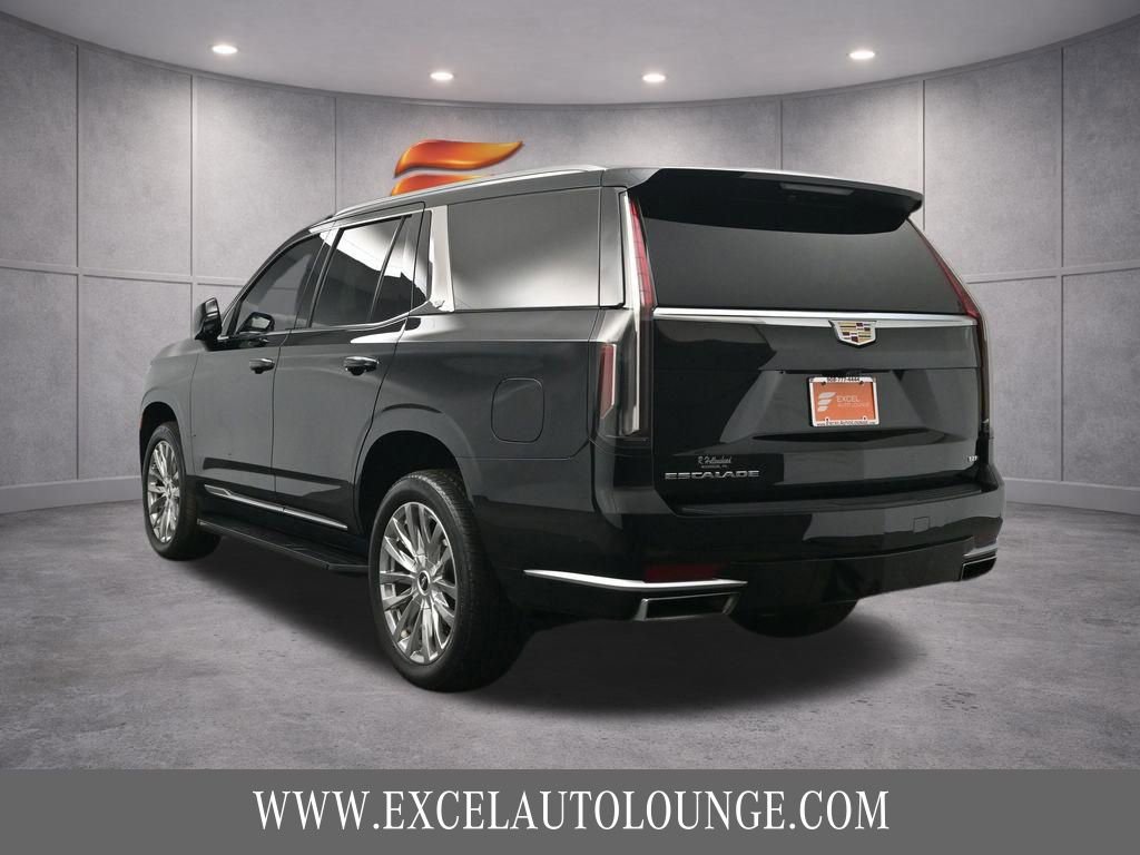 Used 2022 Cadillac Escalade Premium Luxury image 4