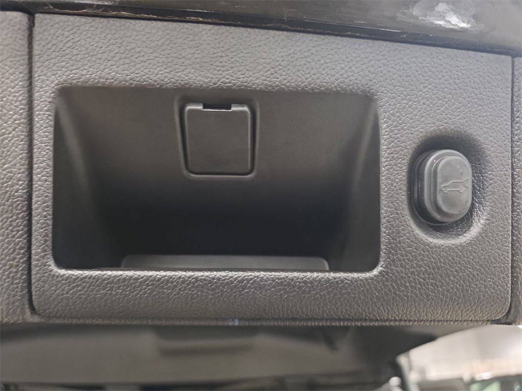 Certified 2019 GMC Yukon Denali w/ Open Road Package image 14