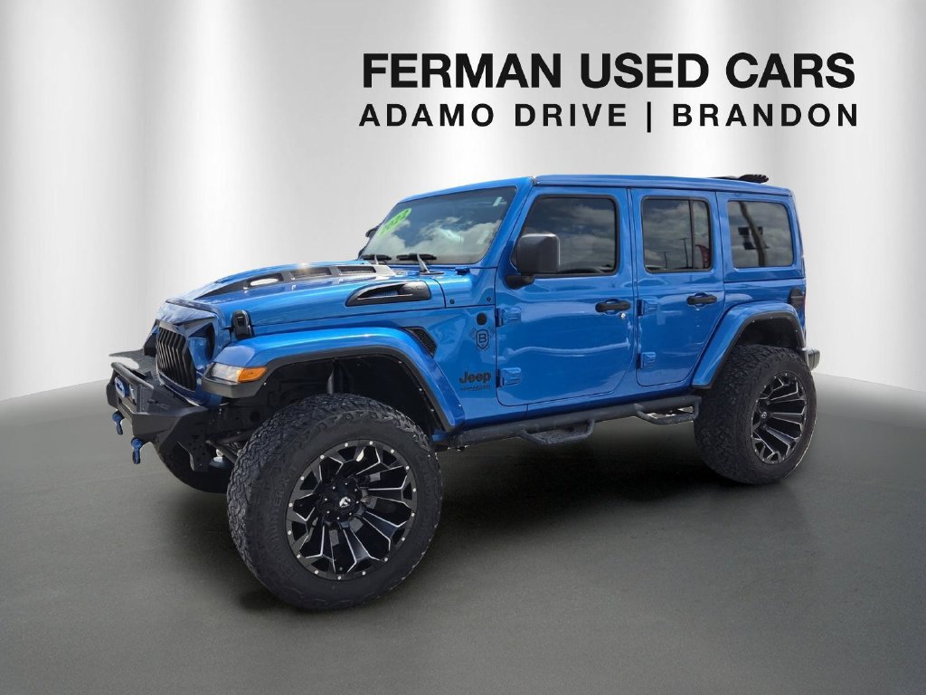 Used 2022 Jeep Wrangler Unlimited Sahara AWD/4WD image 1