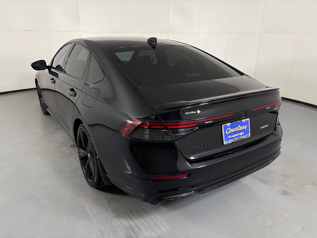 Used 2023 Honda Accord Sport image 6