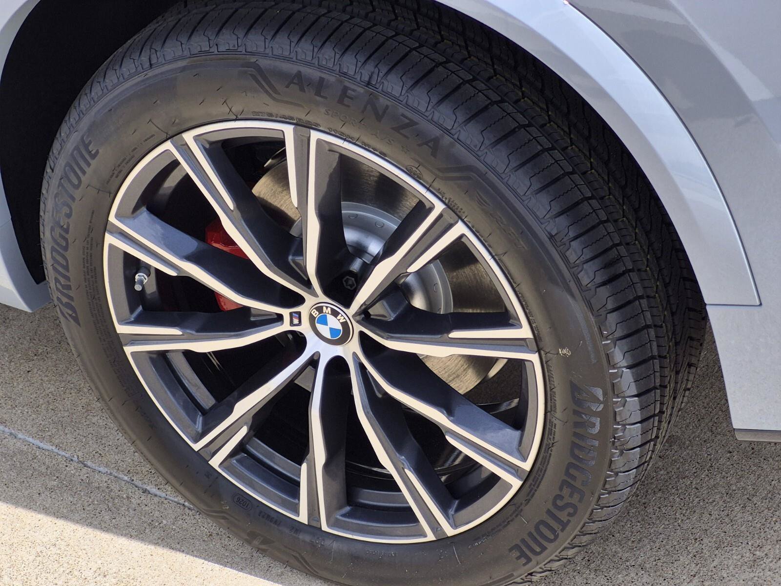 New 2026 BMW X5 xDrive40i w/ M Sport Package AWD/4WD image 7