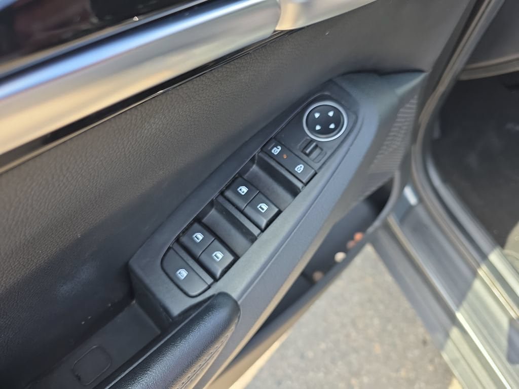 Certified 2024 Kia Seltos X-Line AWD/4WD image 11