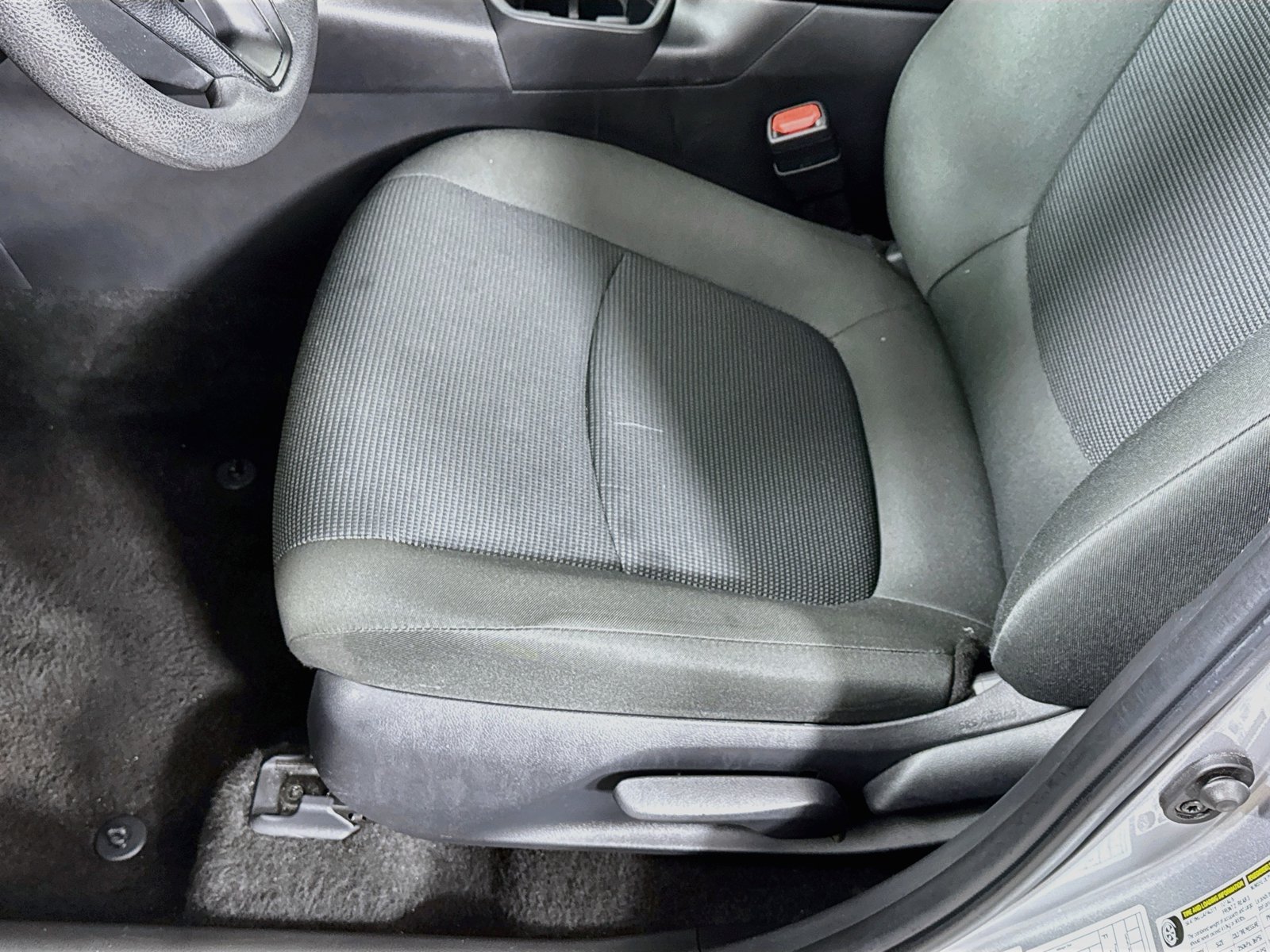 Used 2025 Toyota RAV4 LE AWD/4WD image 15