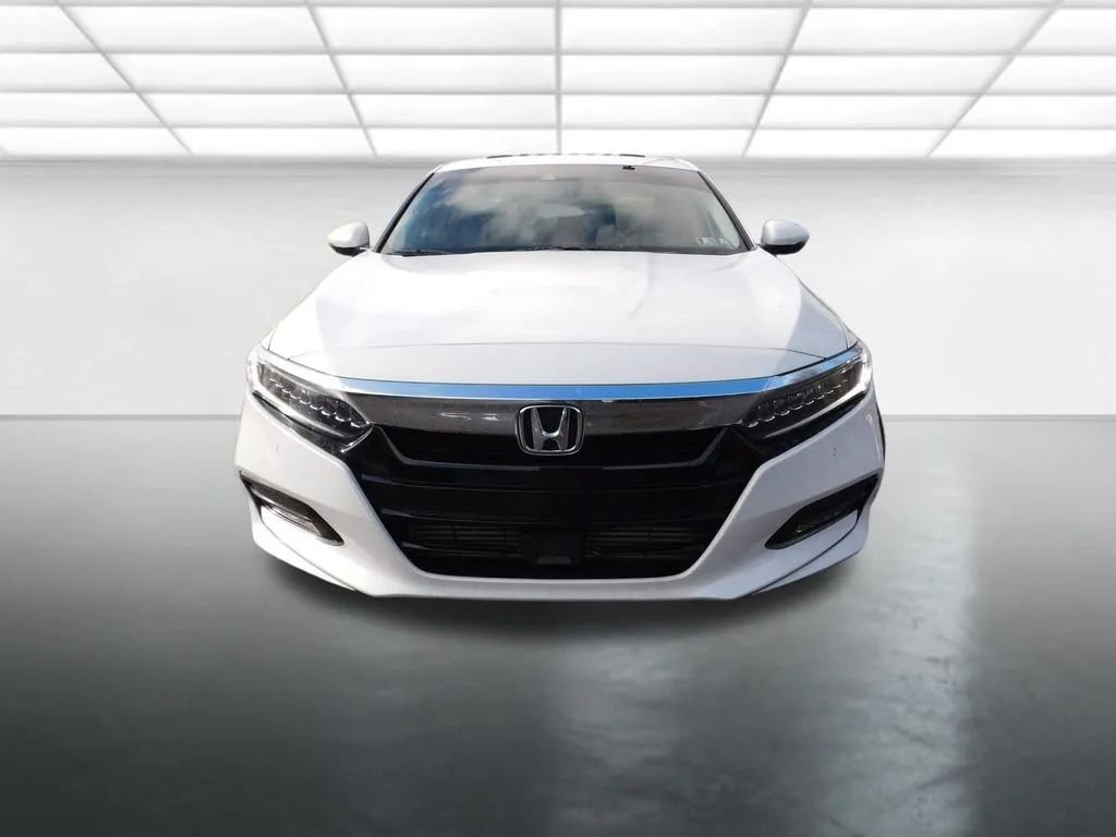 Used 2018 Honda Accord Touring image 3