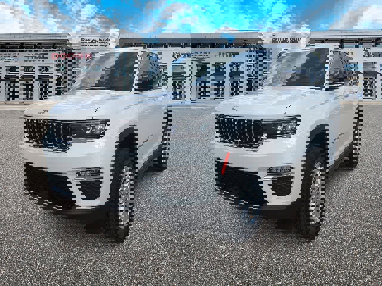 Used 2023 Jeep Grand Cherokee Limited RWD image 4