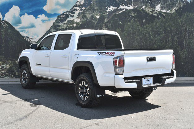 Certified 2022 Toyota Tacoma TRD Off-Road w/ Technology Package AWD/4WD image 9