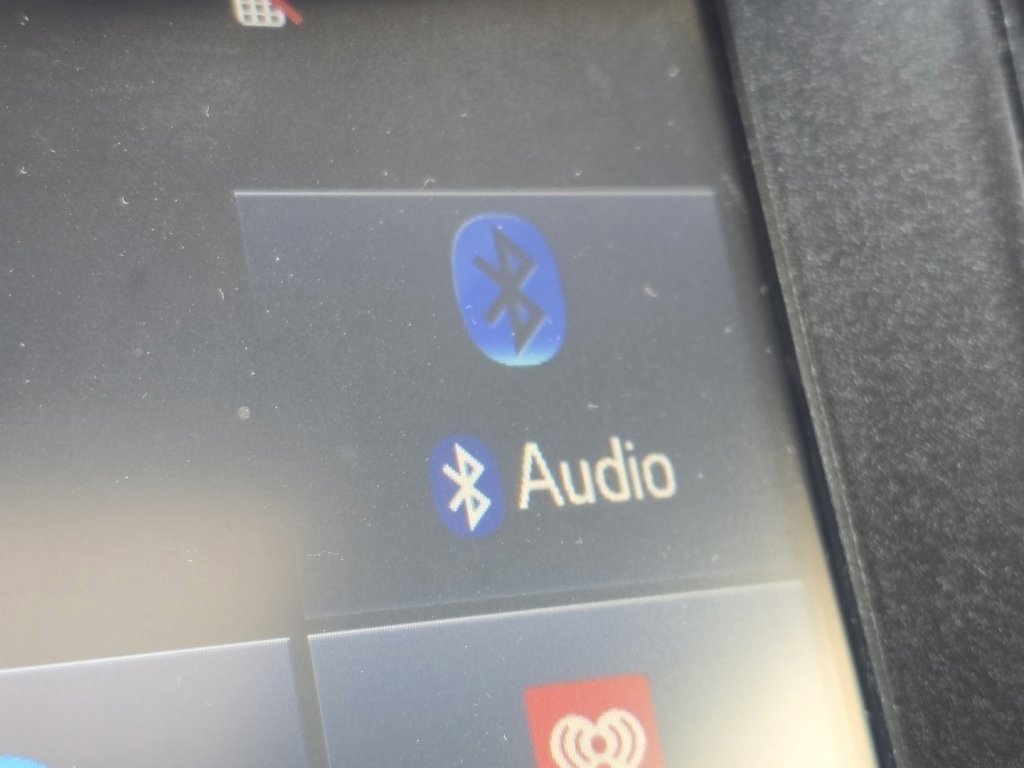 Used 2018 Toyota RAV4 Limited image 6