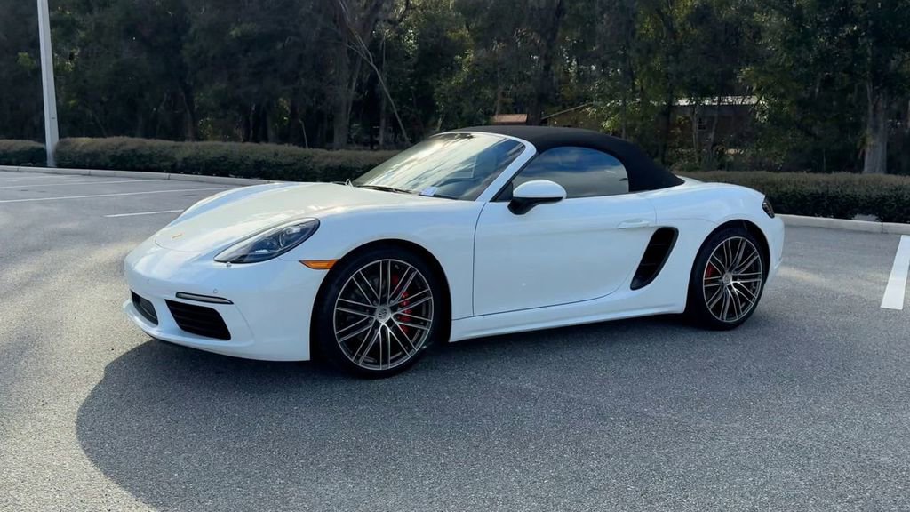 New 2025 Porsche 718 Boxster S image 4