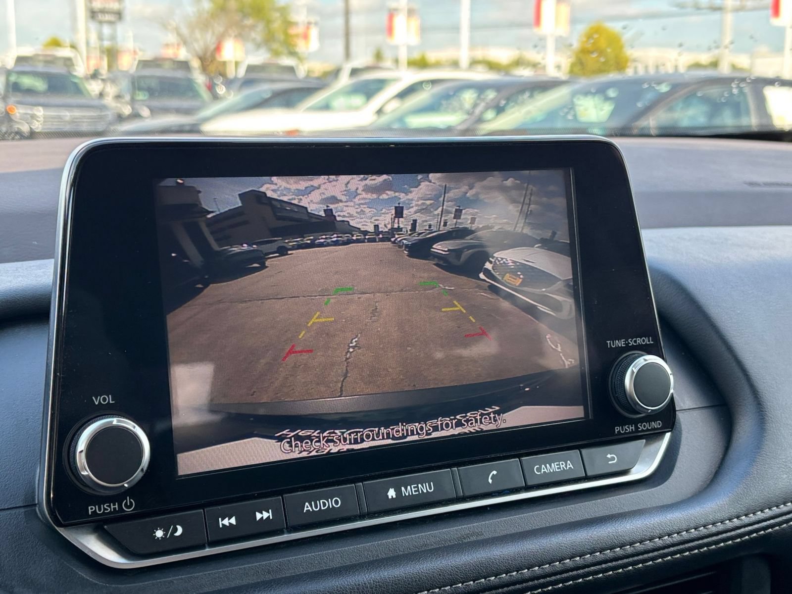 Used 2023 Nissan Rogue S FWD image 22