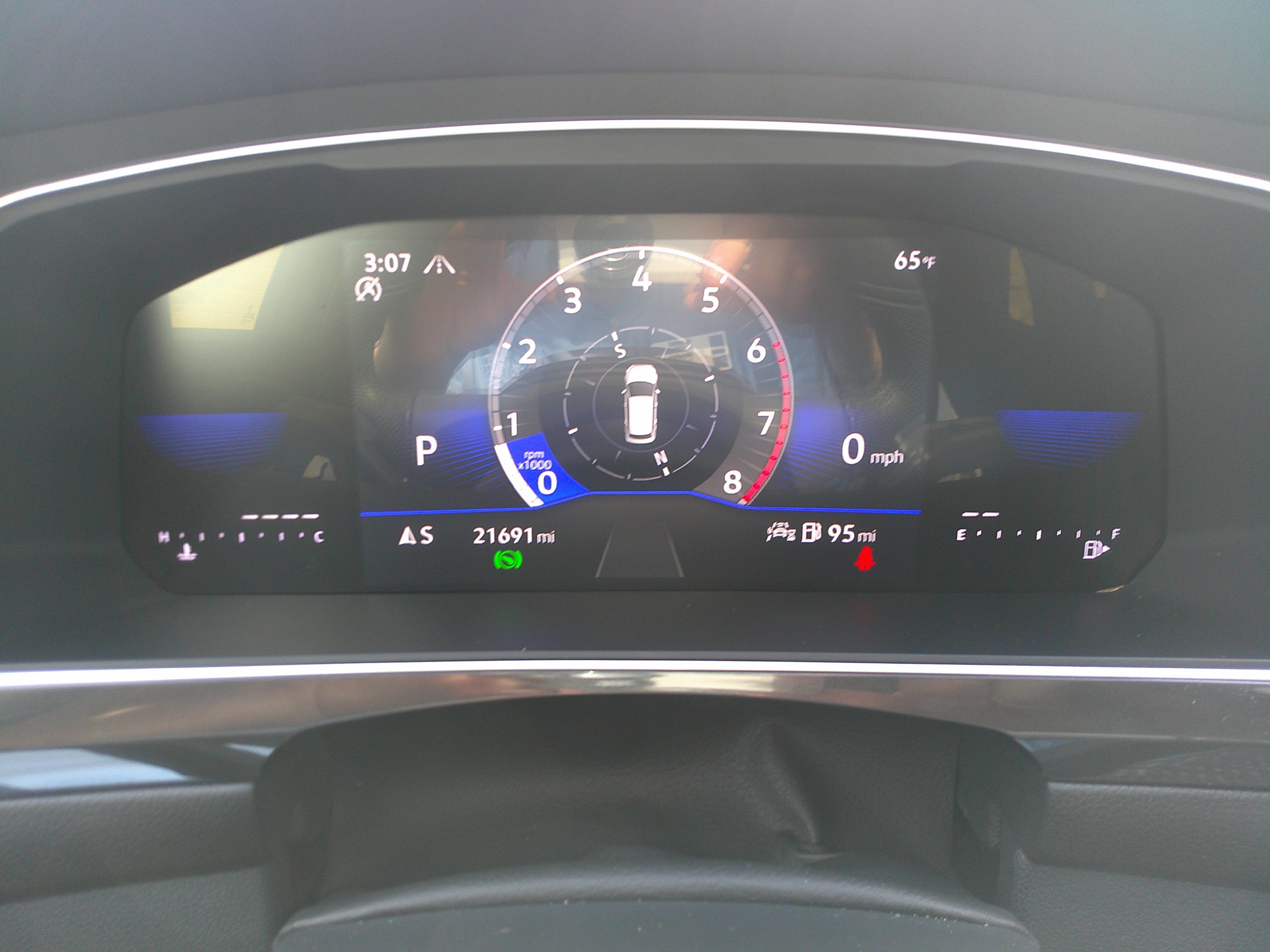 Used 2024 Volkswagen Tiguan SE R-Line image 22