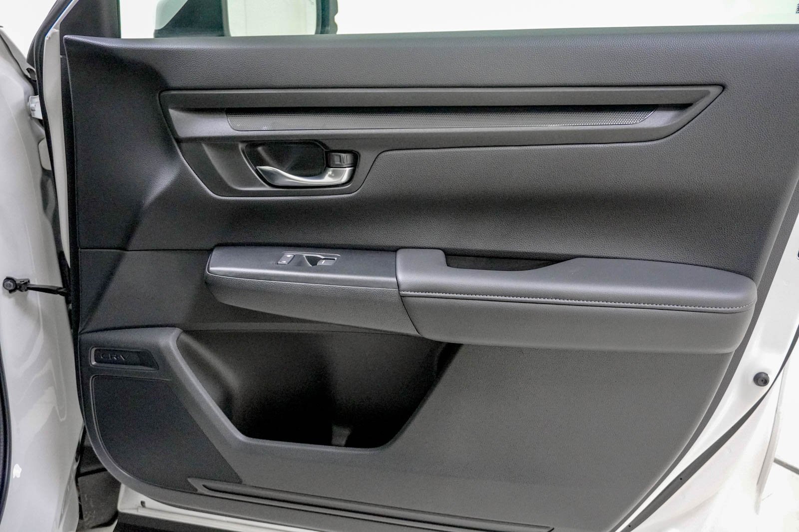 Certified 2025 Honda CR-V EX image 31