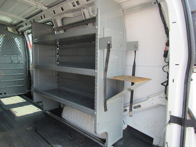 Used 2016 Chevrolet Express 2500 RWD image 19