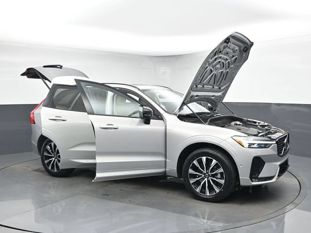 Used 2024 Volvo XC60 B5 Plus AWD/4WD image 47