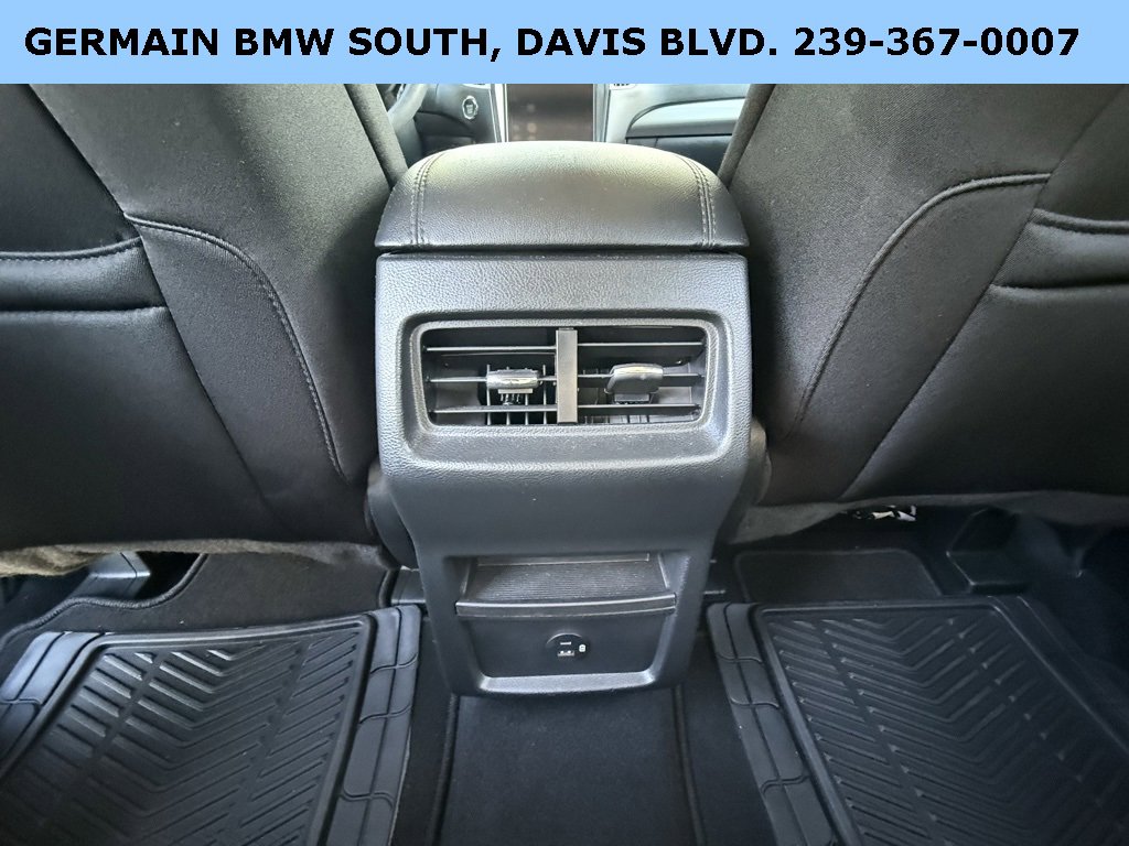 Used 2022 Ford Edge SE w/ Black Appearance Package image 17