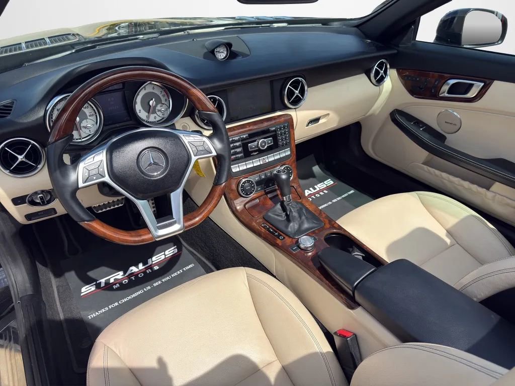 Used 2012 Mercedes-Benz SLK 350 image 13