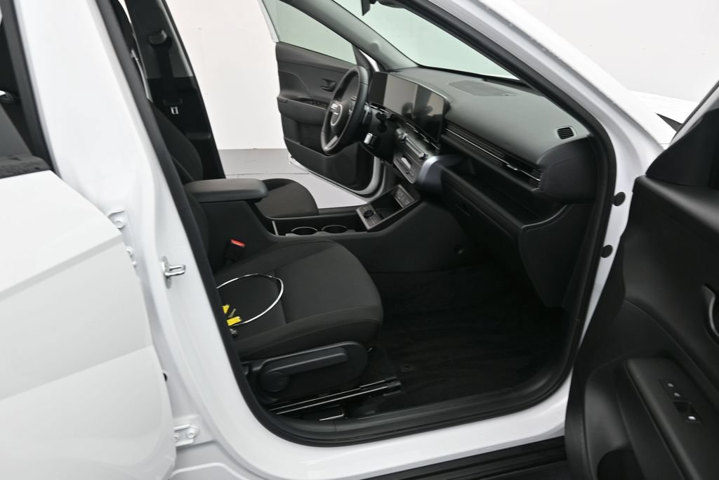 Used 2024 Hyundai Kona SEL w/ Convenience Package AWD/4WD image 22