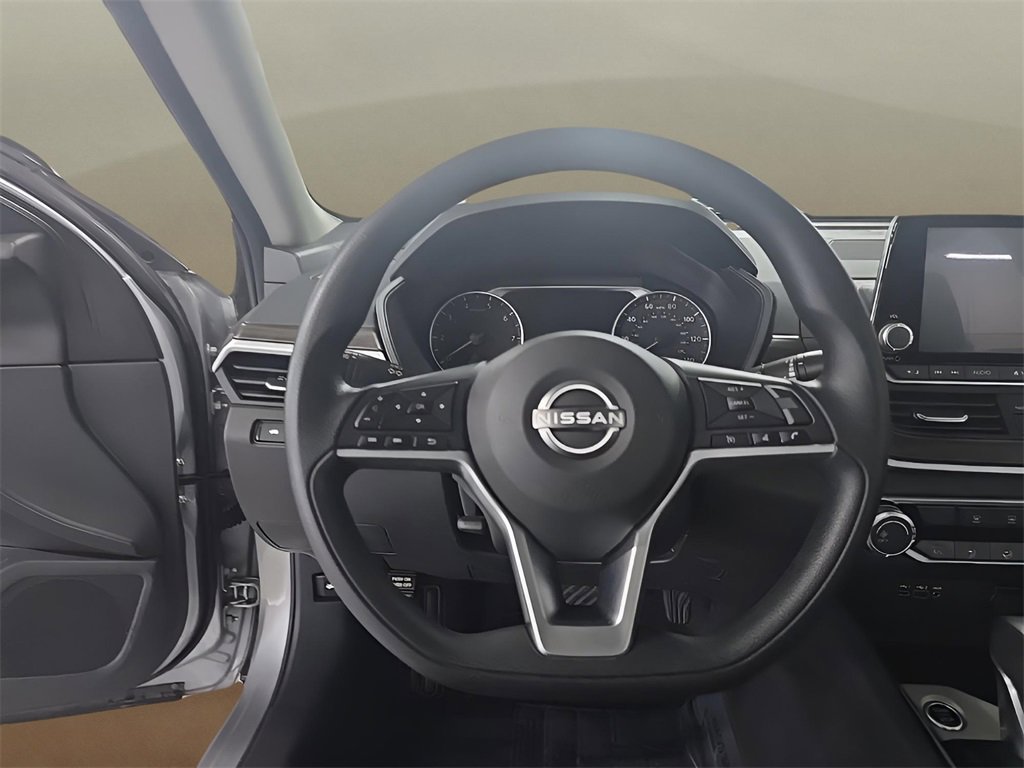 Used 2024 Nissan Altima 2.5 SV image 22