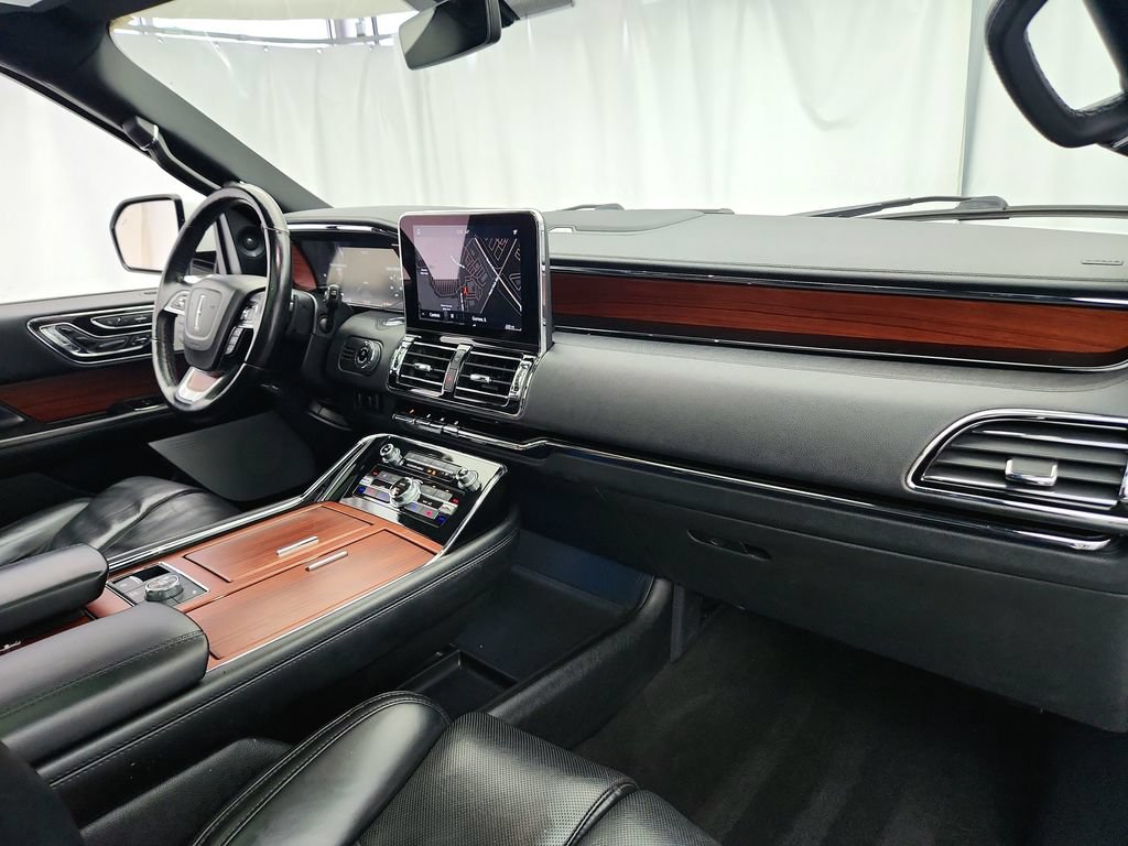 Used 2020 Lincoln Navigator L Reserve w/ Equipment Group 208A Reserve AWD/4WD image 34