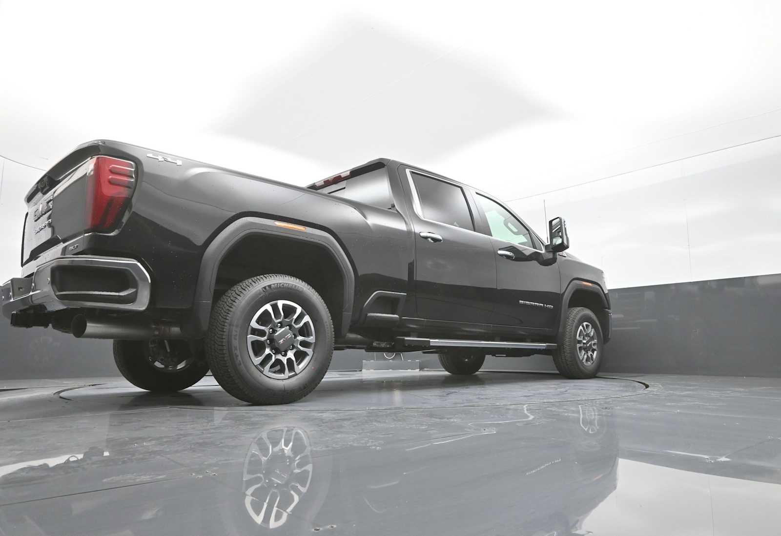 New 2026 GMC Sierra 2500 SLT w/ SLT Premium Package AWD/4WD image 43