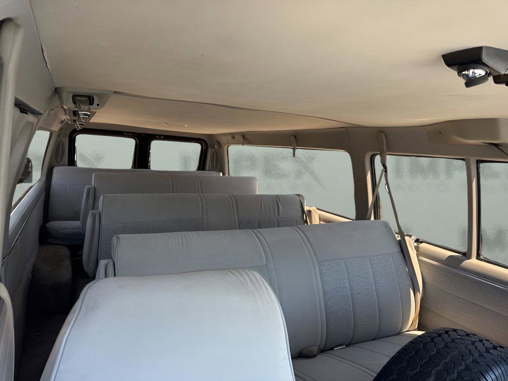 Used 1992 GMC G3500 Rally RWD image 30