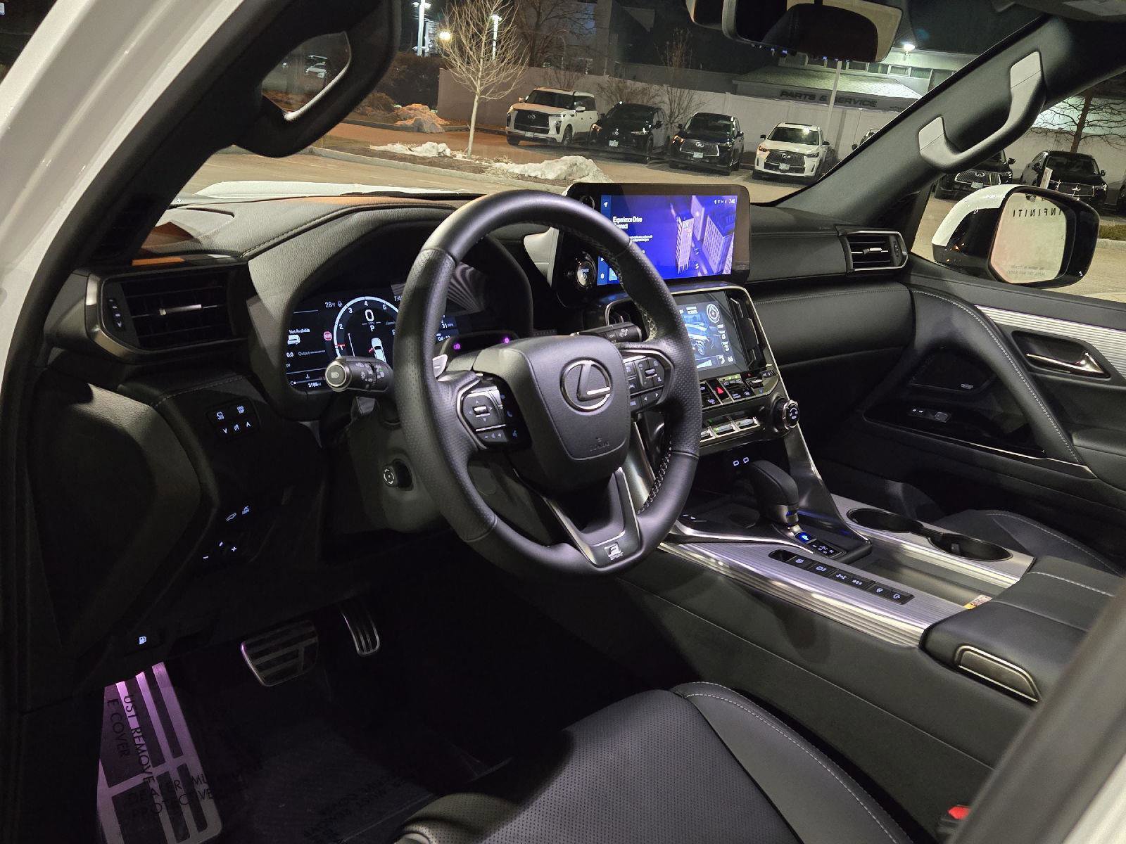 Used 2025 Lexus LX 700h F Sport image 4