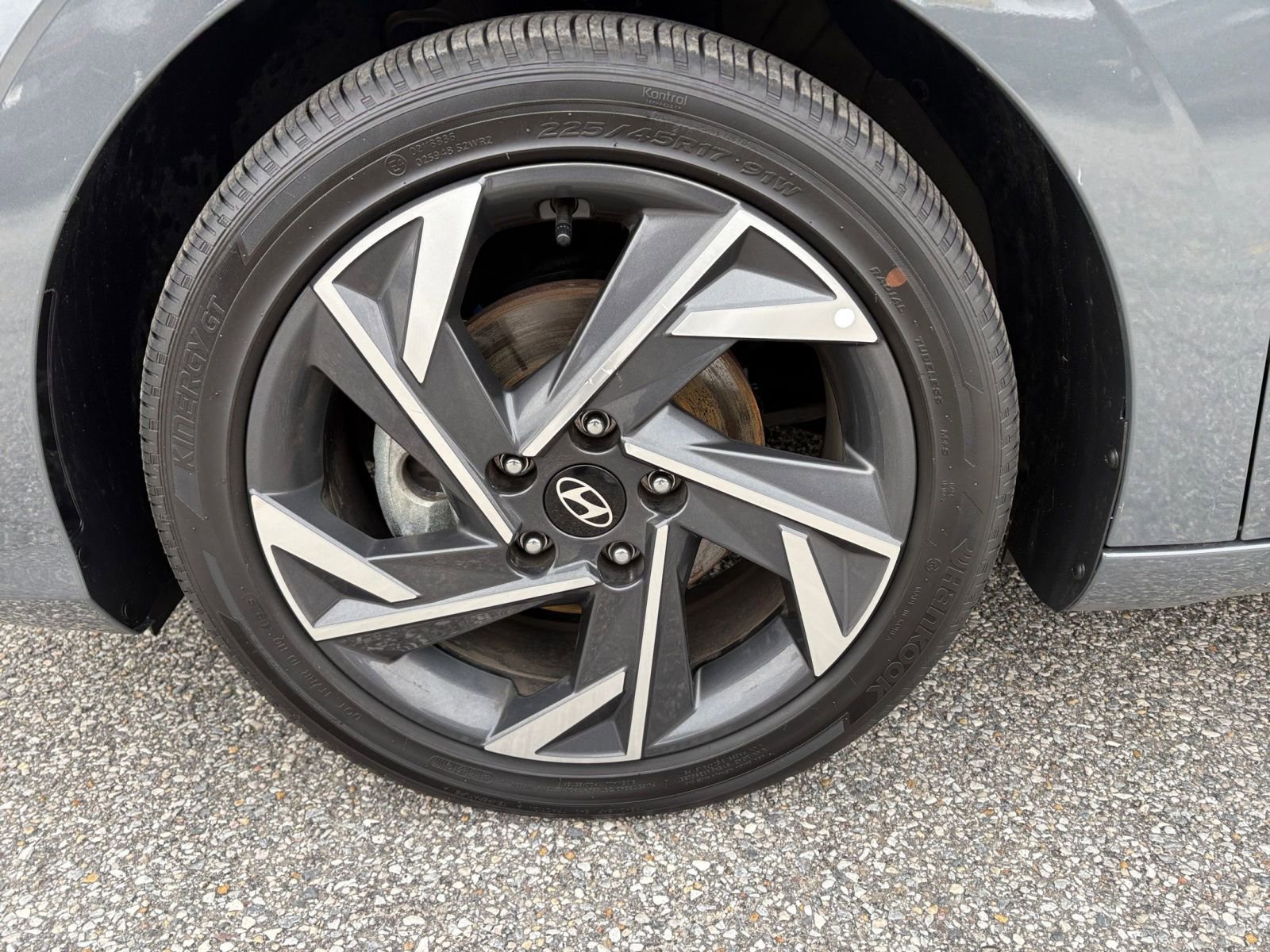 Used 2025 Hyundai Elantra SEL image 34