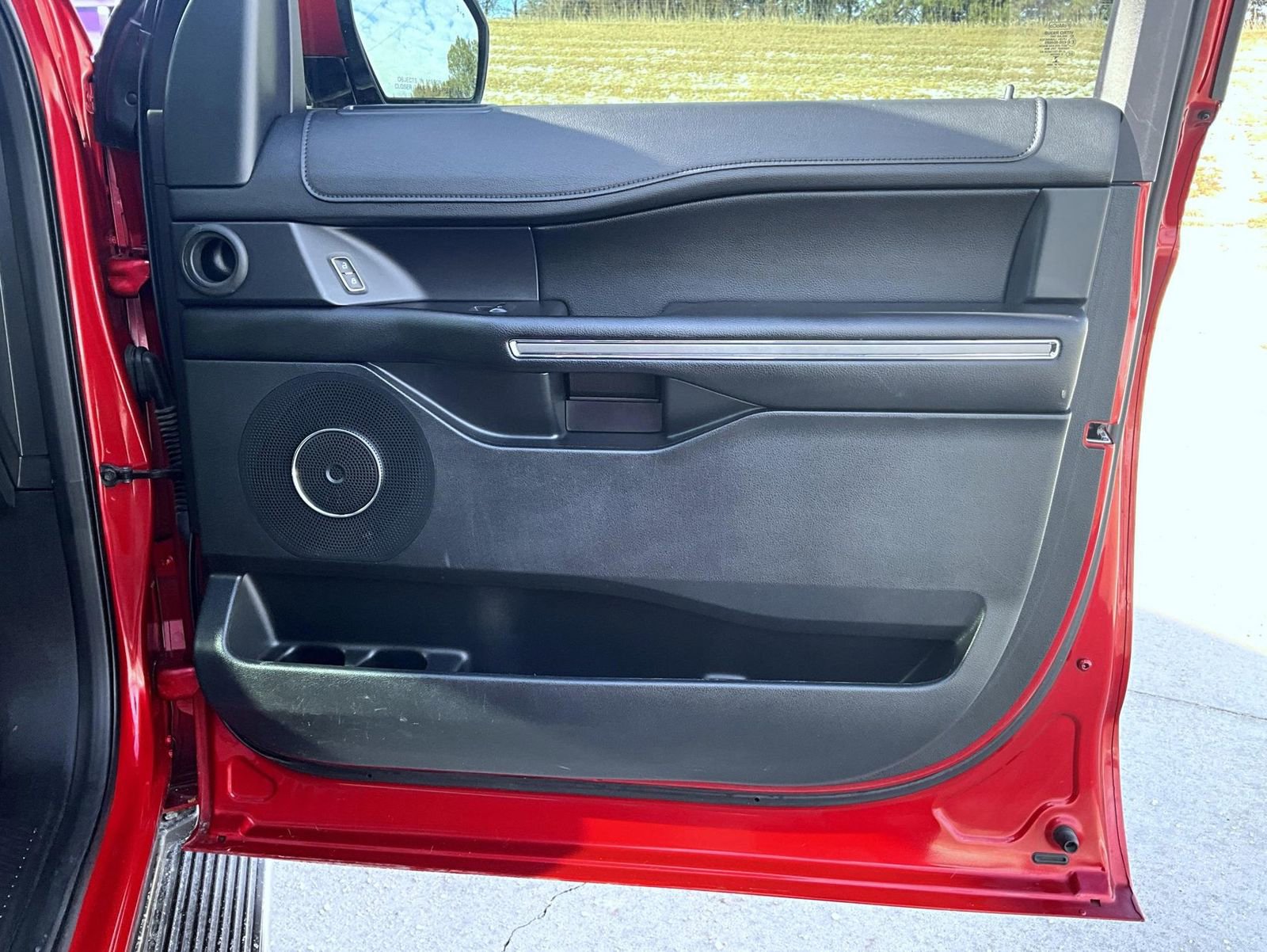Used 2021 Ford Expedition XLT image 17