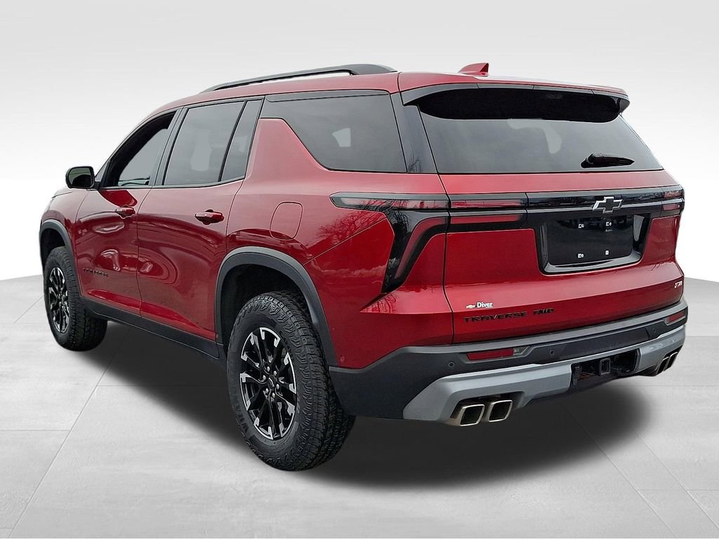 Used 2024 Chevrolet Traverse Z71 w/ Enhanced Driving Package image 4