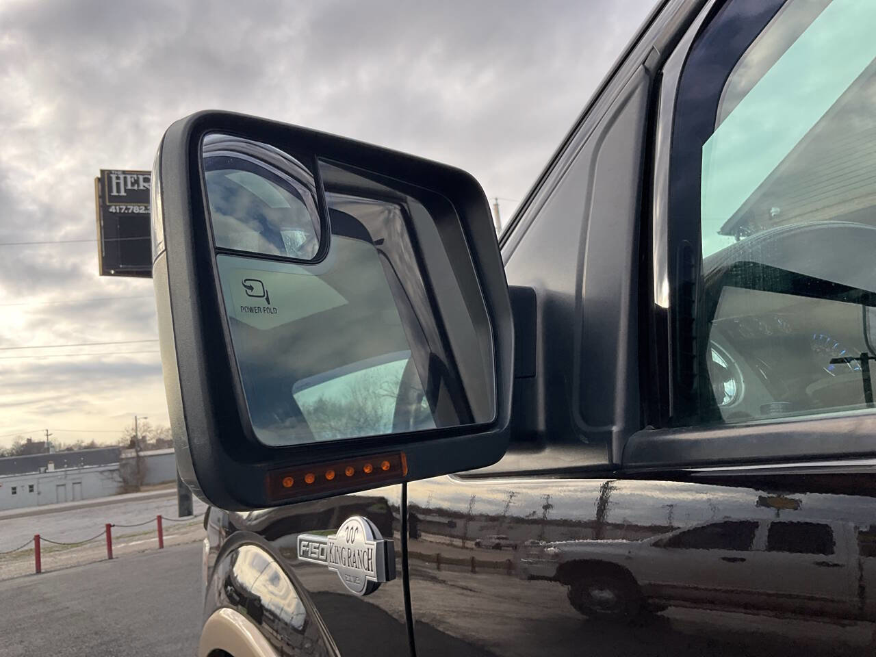 Used 2014 Ford F150 King Ranch w/ King Ranch Luxury Package image 39