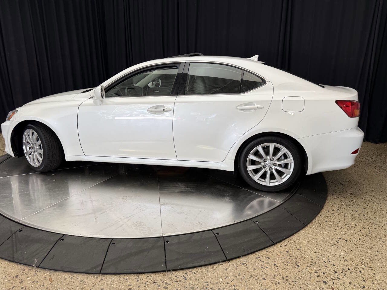 Used 2008 Lexus IS 250 image 4