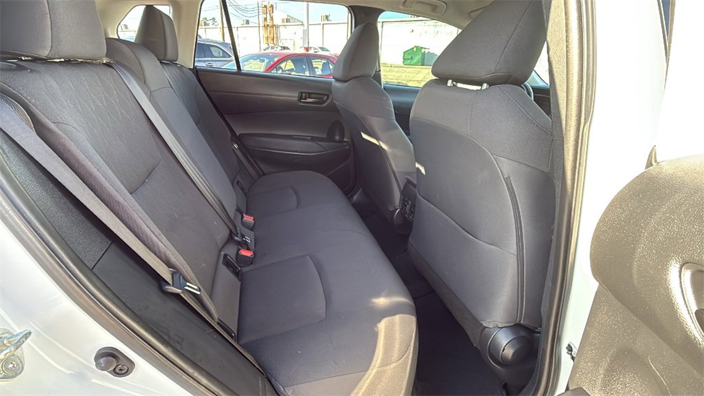 Used 2023 Toyota Corolla Cross LE image 28