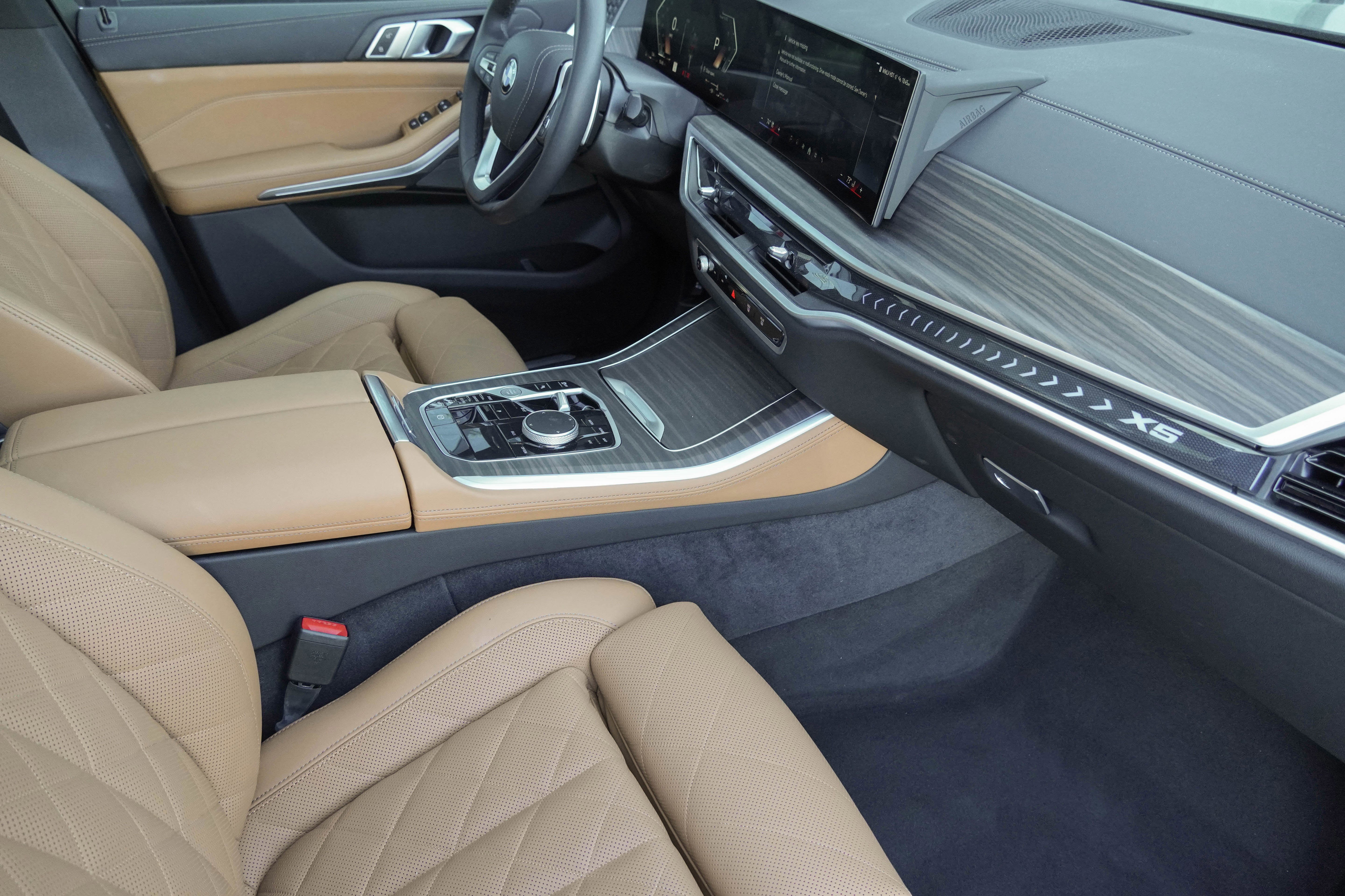 Certified 2025 BMW X5 xDrive40i w/ Climate Comfort Package image 10