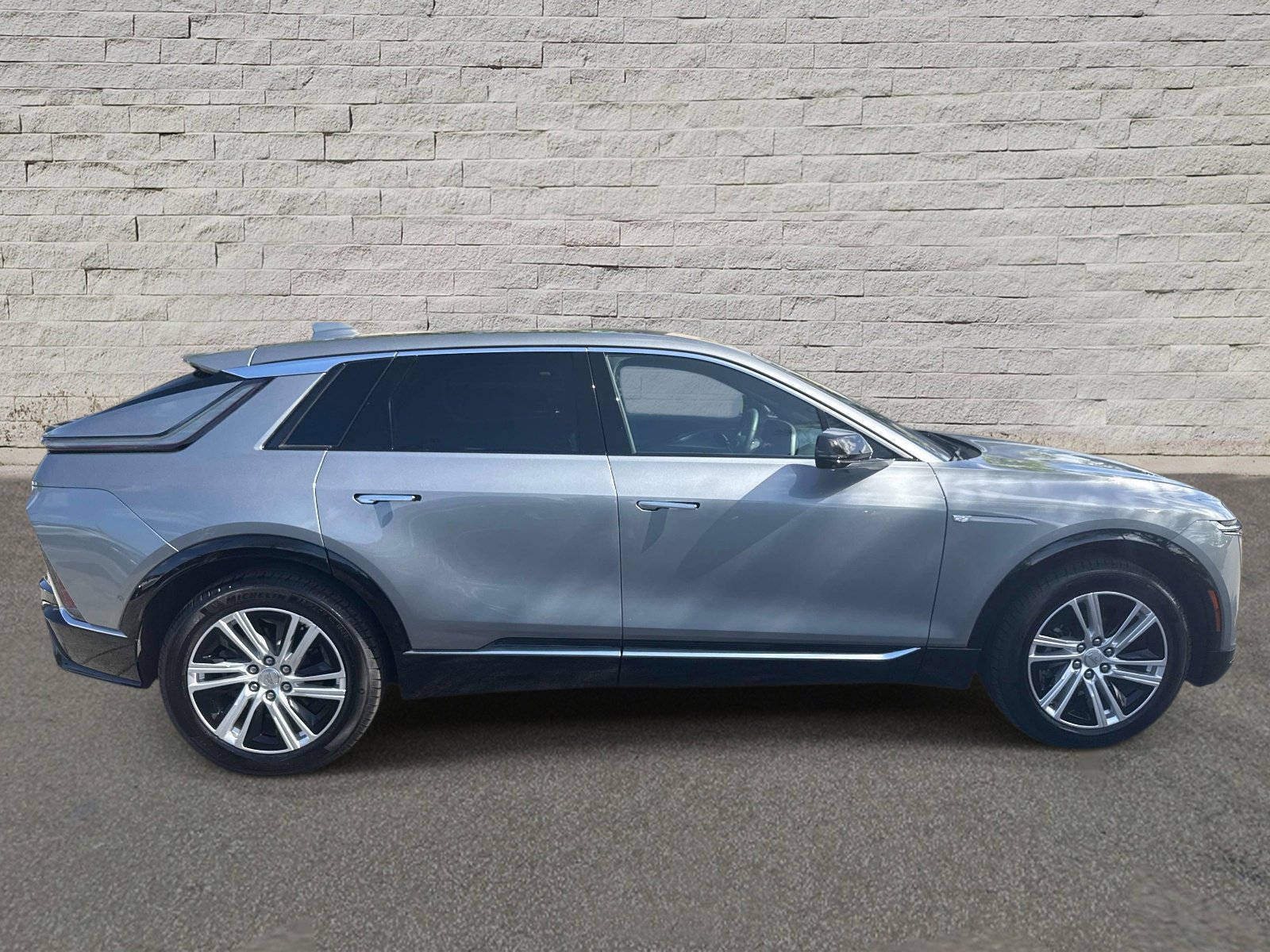 Used 2024 Cadillac Lyriq Tech w/ Driver Assist Package RWD image 4