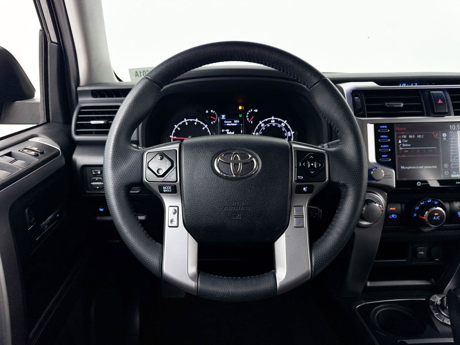 Used 2020 Toyota 4Runner SR5 AWD/4WD image 28