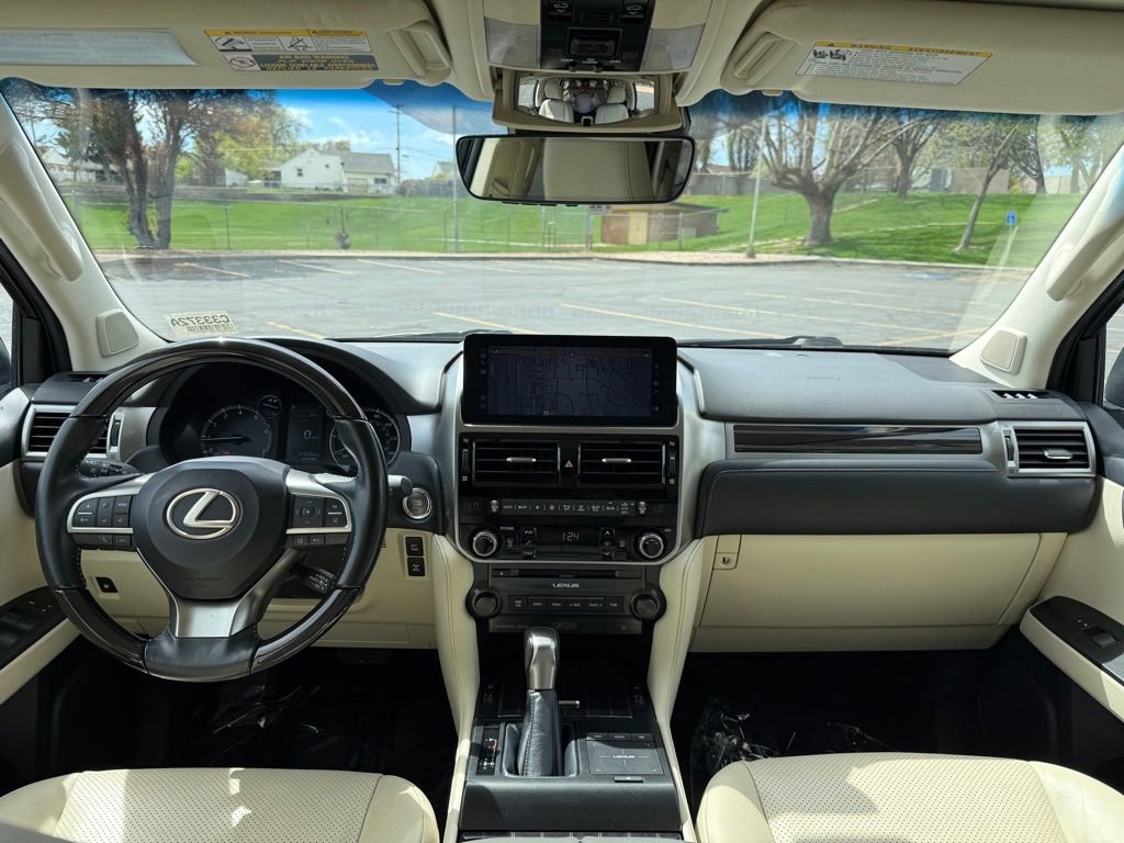 Used 2023 Lexus GX 460 Luxury w/ Off Road Package AWD/4WD image 11