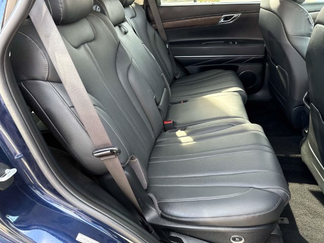 Used 2024 Genesis GV80 2.5T AWD/4WD image 11