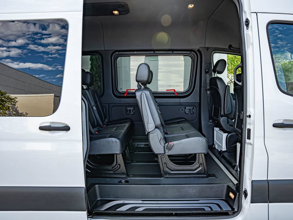 Used 2023 Mercedes-Benz Sprinter 2500 image 37