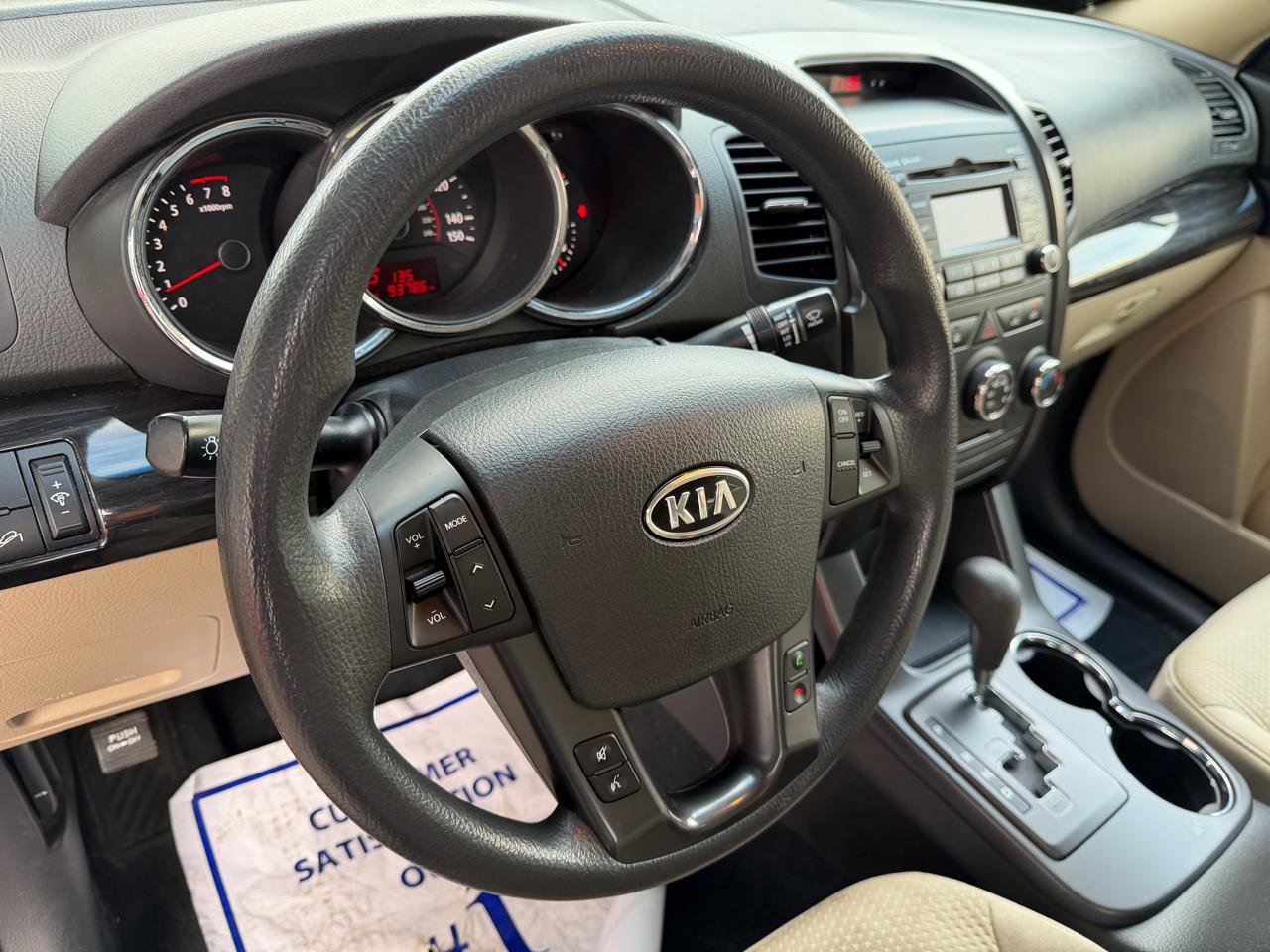 Used 2011 Kia Sorento LX image 9