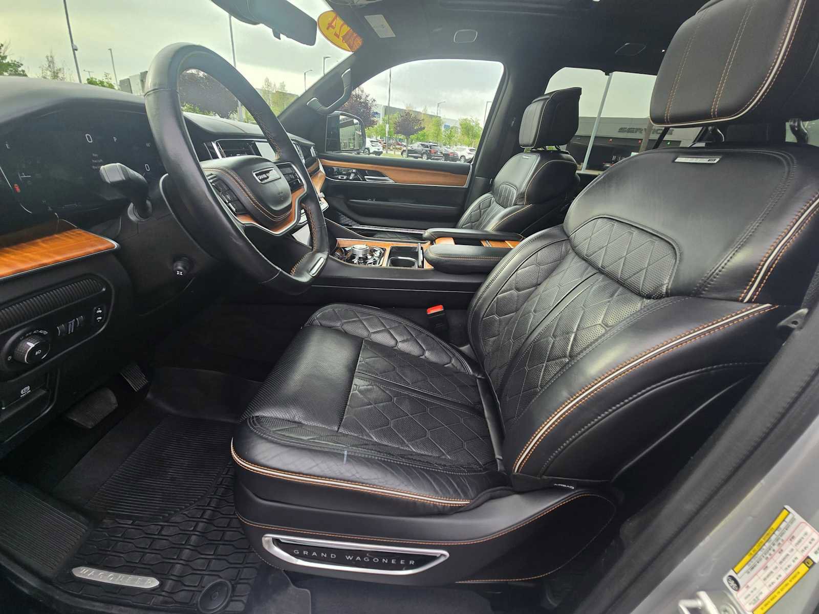 Used 2024 Jeep Grand Wagoneer L Series III image 27